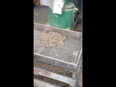 Pellet maken/Korrels maken/ grof zaagsel houtsnippers